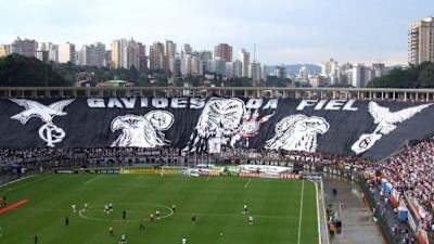 Bandeirão do Corinthians no Pacaembu em 2010