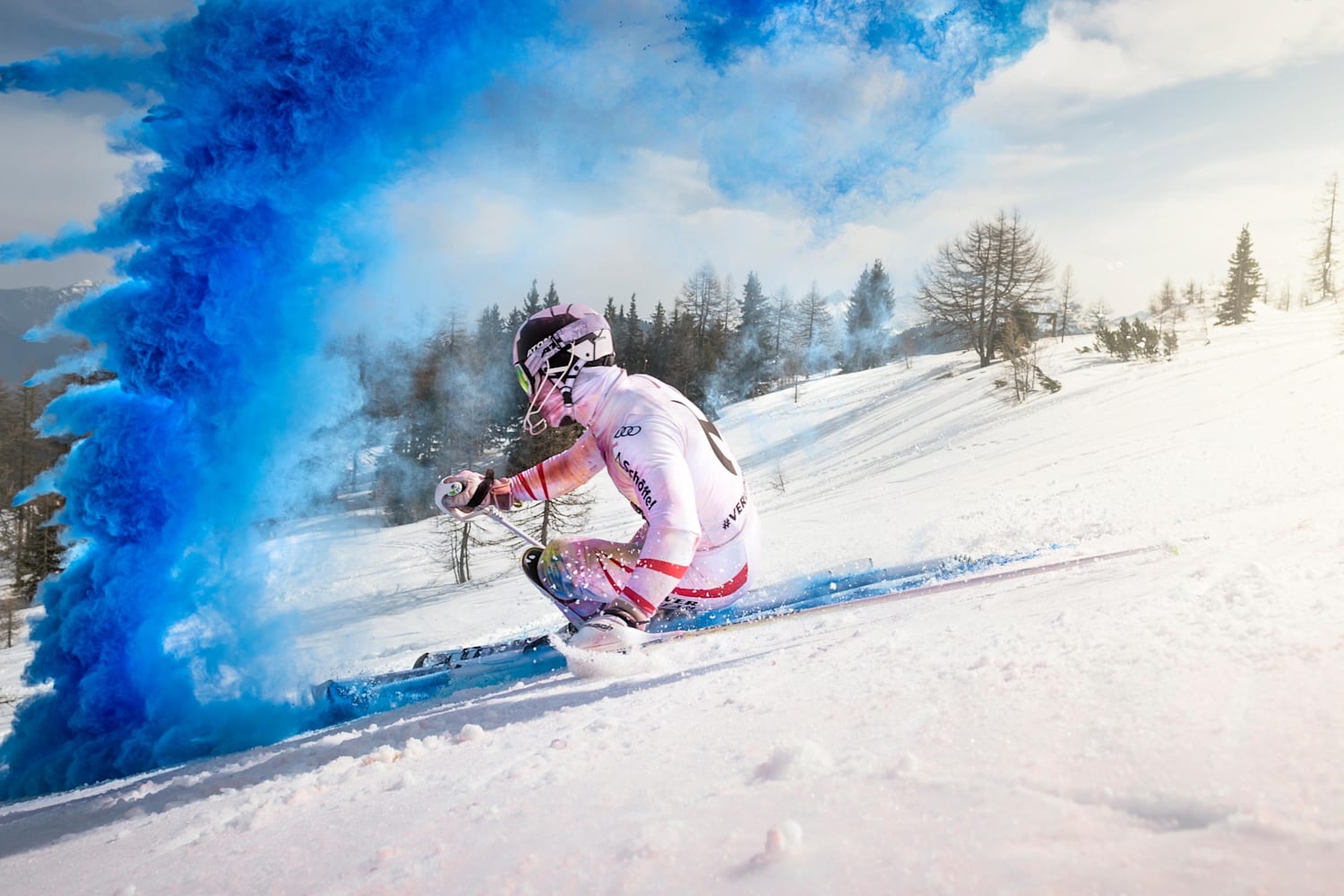 在高地陶恩山脉的滑雪旅行，奥地利巴德加斯坦 (© RooM the Agency/Alamy)