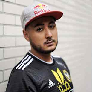 L'athlète e-sport français Corentin "Gotaga" Houssein, pose pour un portrait à Rueil-Malmaison.