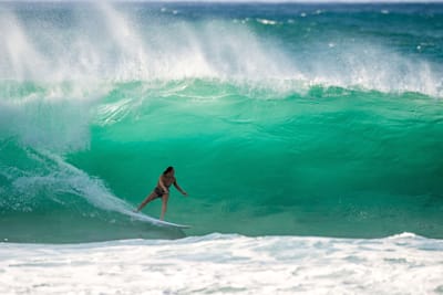Carissa Moore takes on Pipeline