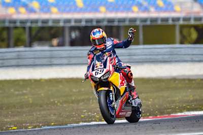 Ники Хэйден в седле Honda CBR1000RR Fireblade Ники Хэйден в седле Honda CBR1000RR Fireblade