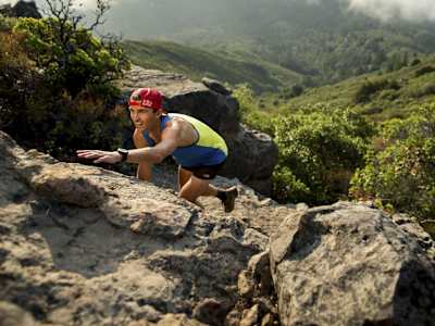 Le trail runner professionnel Dylan Bowman dévoile huit conseils pour bien débuter un trail.