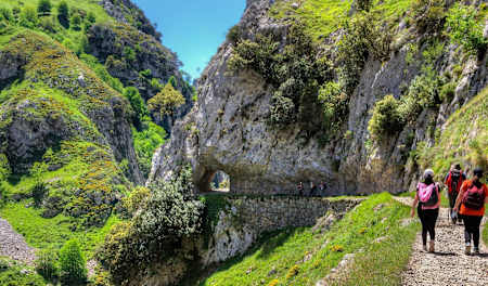 La Ruta del Cares est une randonnée d'un jour dans le Parc national des pics d'Europe en Espagne.