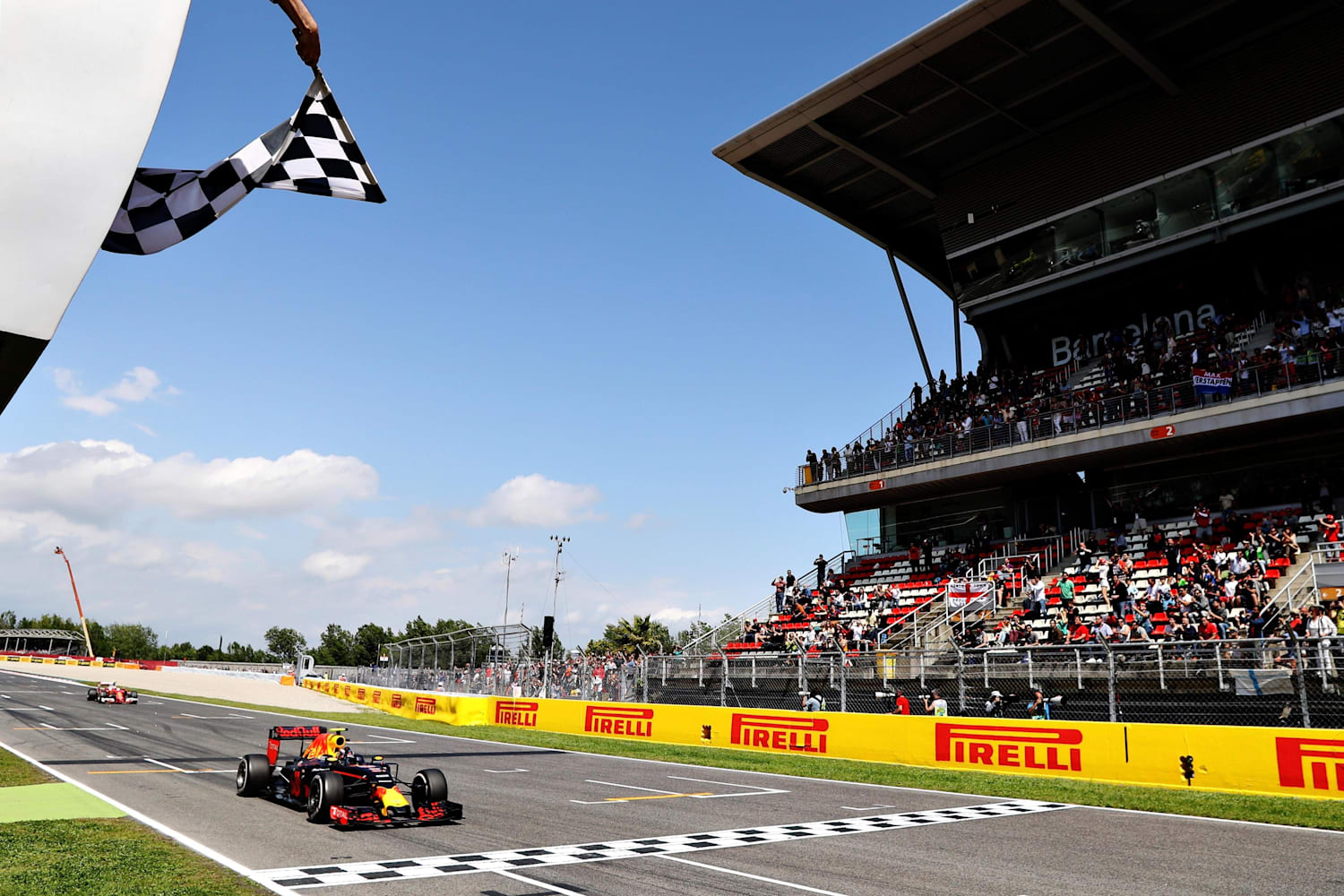 Formula One flags What do they mean? + infographic