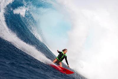 ジョーズを攻めるペイジ・アームズ