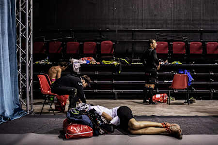 One UTMB participant catching a quick 40 winks