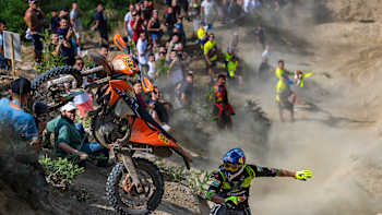 Teilnehmer während der FIM Hard Enduro World Championship 2022 Stop 5 – Red Bull Romaniacs in Sibiu, Rumänien am 30. Juli 2022.