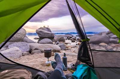 Tahoe Gölü'nde kahvaltı vakti Tahoe Gölü'nde kahvaltı vakti