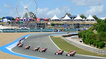 Màximo Quiles leading Race 1 in Jerez 2024