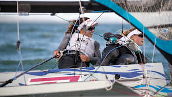 Alex Maloney and Molly Meech train in Auckland, New Zealand on March 13, 2018