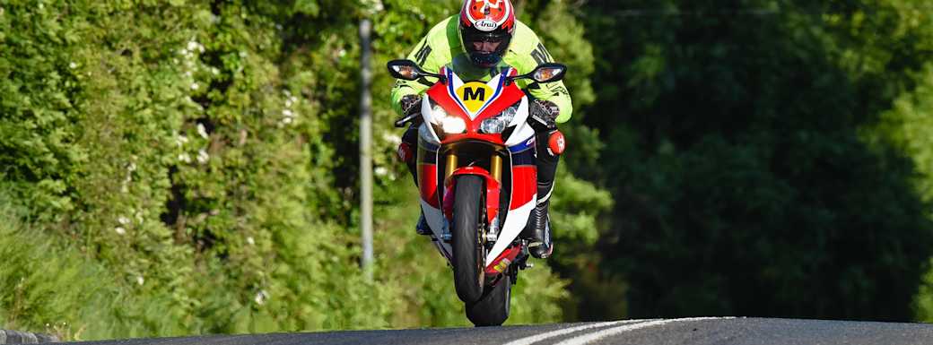 Motorbike Road Racing Red Bull