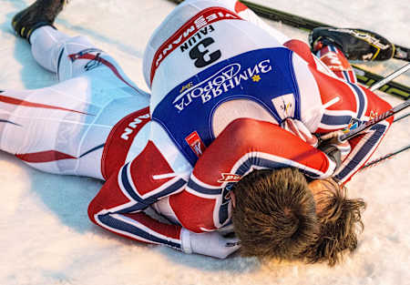 Petter Northug und sein Bruder an der Ziellinie