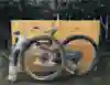 Una mountain bike lista para guardarse en una caja de cartón.