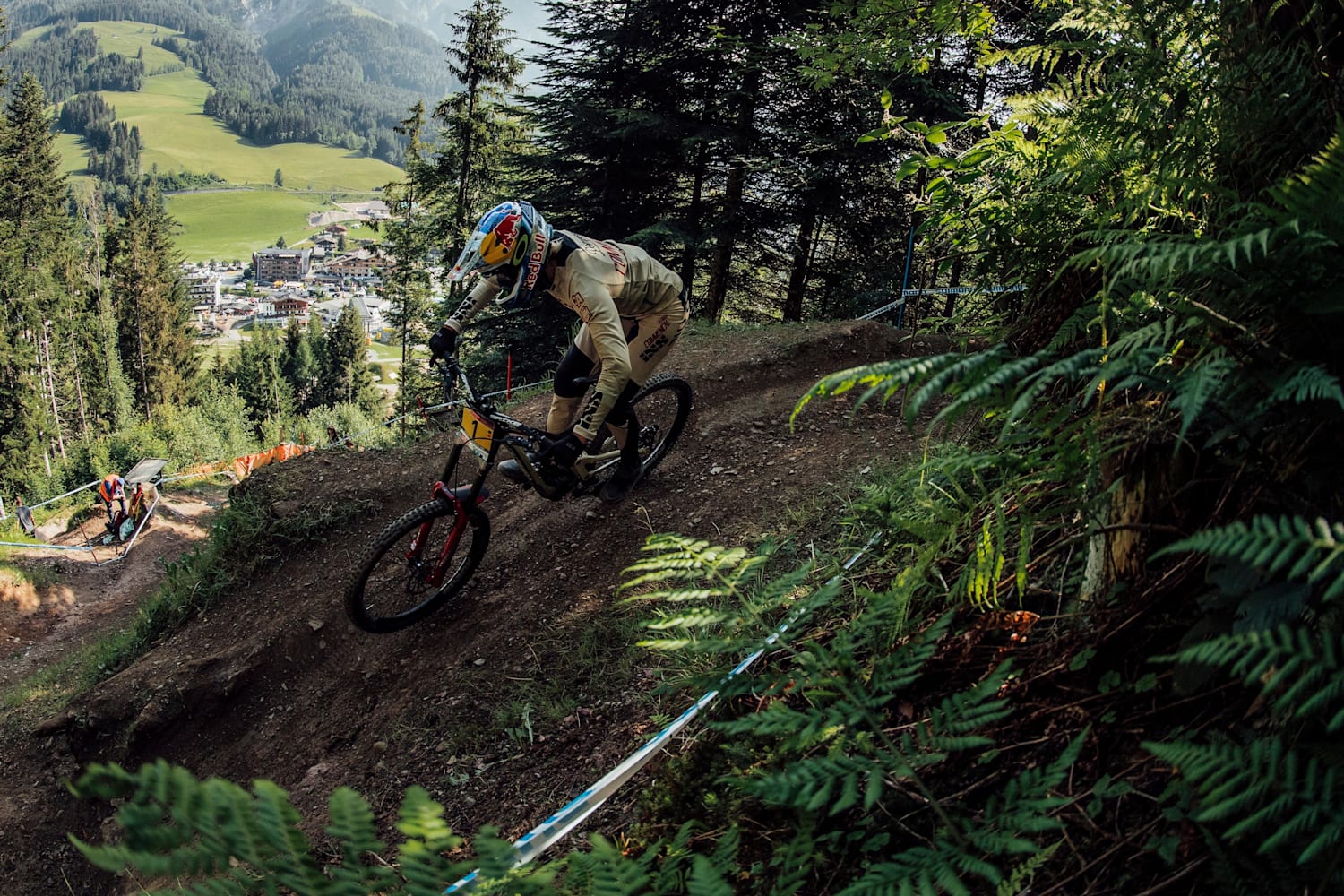 uci downhill 2019 live