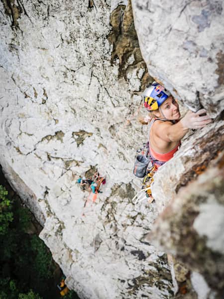 Sasha DiGiulian sur le volcan Pico Cão Grande