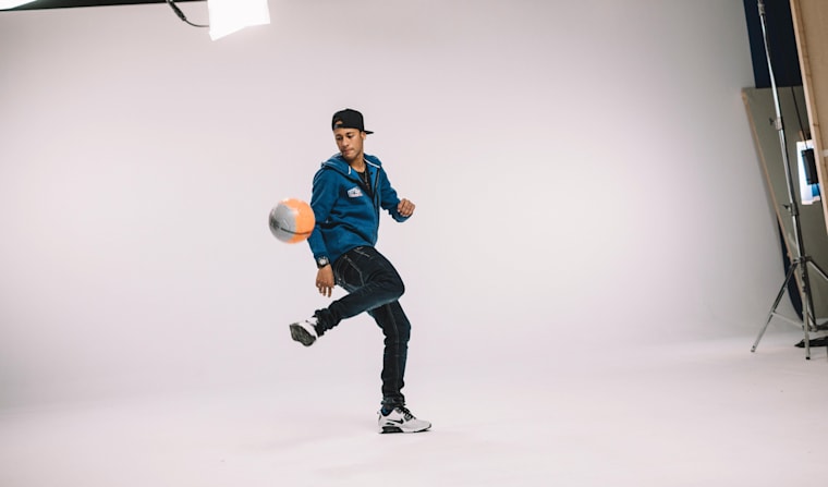 Neymar Ball Juggling Tricks Video And Gif Red Bull