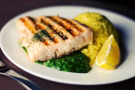 Oily fish can provide healthy fats for runners
