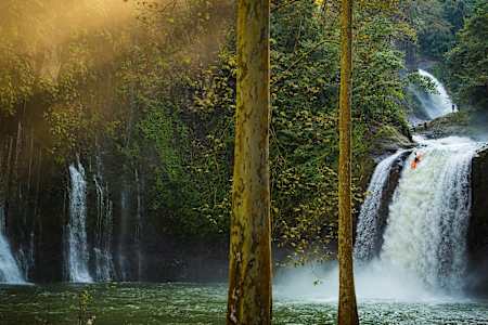Dane Jackson drops a waterfall in Veracruz