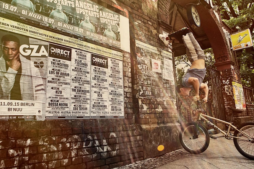 Tim Knoll Un Berlin Deki Frestyle Bmx Aksiyon Videosu