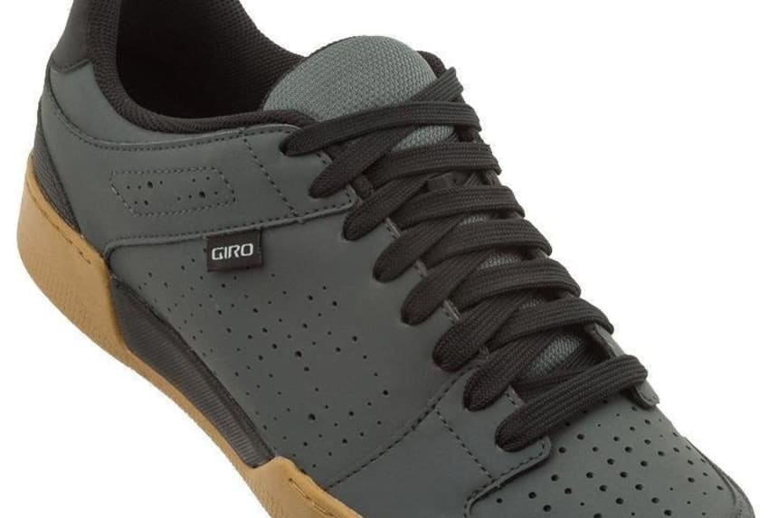 best cycling shoes for flat pedals