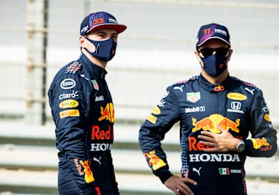 Max Verstappen i Sergio Pérez przed Grand Prix Bahrajnu 2021