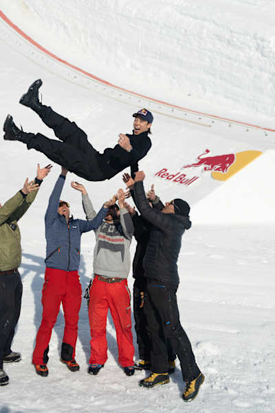 Ryoyu and the build team celebrating after he jumped 291 meters in Akureyri, Iceland on April 24, 2024