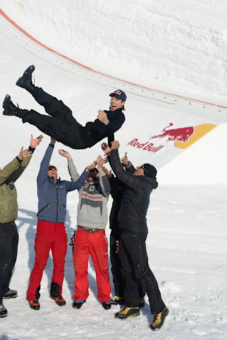 Ryoyu and the build team celebrating after he jumped 291 meters in Akureyri, Iceland on April 24, 2024