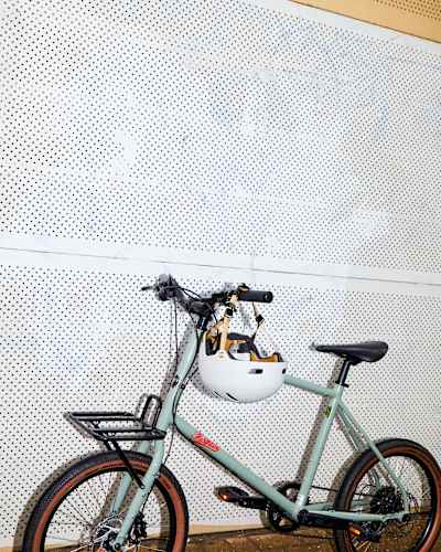 Urban gear essentials: ABUS Xoxo Eco Helmet and PASHLEY Mini Velo Bike