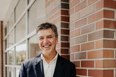 Portrait of Professor Stephen Strittmatter of Ohio State University for the Wings For Life Foundation.