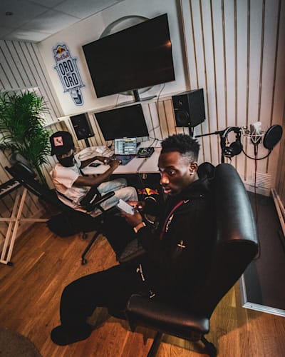 Hur går det till i en musikstudio?