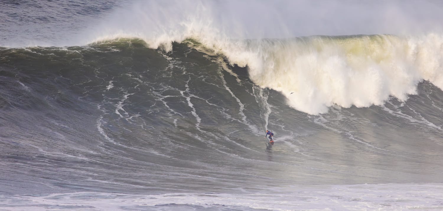 laura coviella surf nazare escuela de surf las dunas 