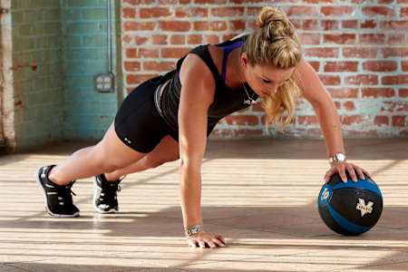 Sağlık topu ile push-up