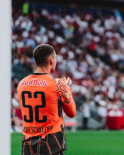Christian Zawieschitzky von Red Bull Salzburg. Junge Torhüter mit grossem Potenzial können im Karrieremodus von EA Sports FC 27 den Unterschied machen.