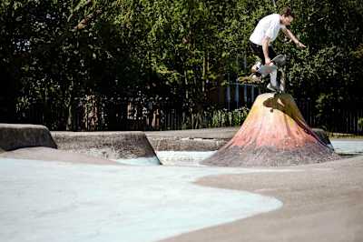 Stevie Thompson – Bastard Plant