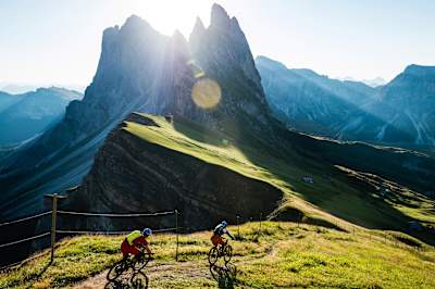 Early birds catch the golden trails.