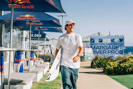 Jack Robinson walks into the Margaret River Pro