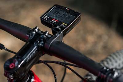 Close up of SRM Powermeter PC8 computer on Kate Courtney Specialized bike