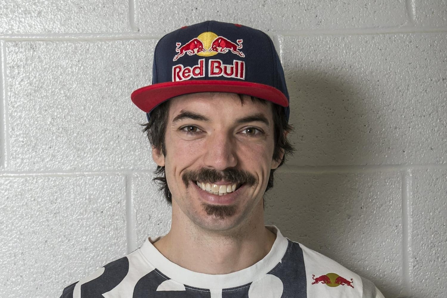 Charles Hamelin: Speed skating – Red Bull Athlete Page