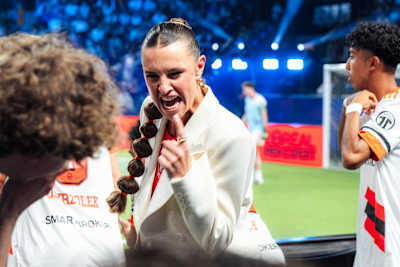 Team-Head Laura Wontorra von den Wontorriors FC jubelt beim Final 8 von The Icon League.