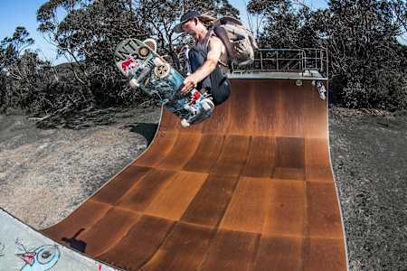 Bjorn Lillesoe skate vert padless in Australia