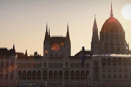 Red Bull Air Race: The Game desarrollado por Slightly Mad Studios