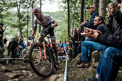 Julien Absalon en La Bresse XCO World Cup en Francia el 29 de mayo de 2016.