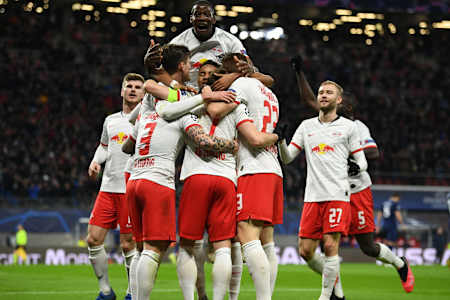 Los jugadores del RB Leipzig celebran una victoria.