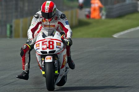 Marco Simoncelli w akcji na torze Sachsenring podczas rundy o GP Niemiec 2010