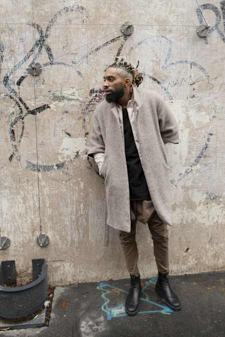 Et demain ? Fary envisage de créer une forme hybride, entre spectacle comique et conférence.