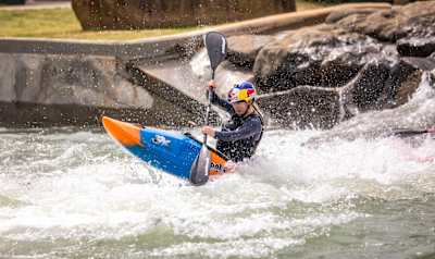 Evy Leibfarth tackling whitewaters from her kayak