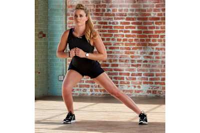 Lindsey Vonn shows leg exercise