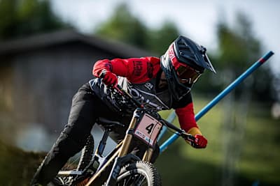 Nina Hoffmann durante la tercera ronda de la UCI Copa del Mundo de Descenso 2019 en Leogang, Austria, el 9 de junio de 2019.