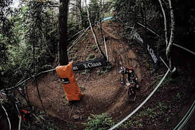 Matt Walker on the 2018 Vallnord Downhill Course during practice.