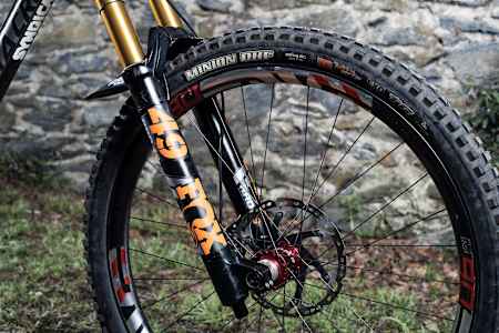 The Fox 49 Fork on Luca Shaw's Santa Cruz V10 MTB at Lourdes World Cup on April 27, 2017